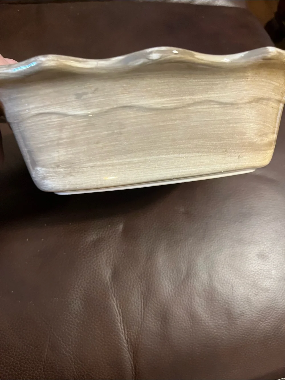 Excellent Condition Hometrends Shadowwood 10’’ Square Baker